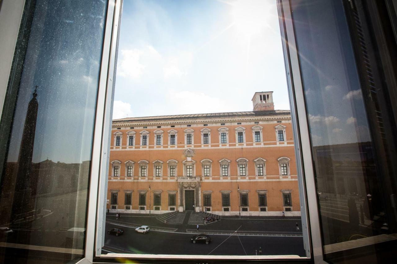 Art Nouveau Roma Colosseo Suites Exterior photo