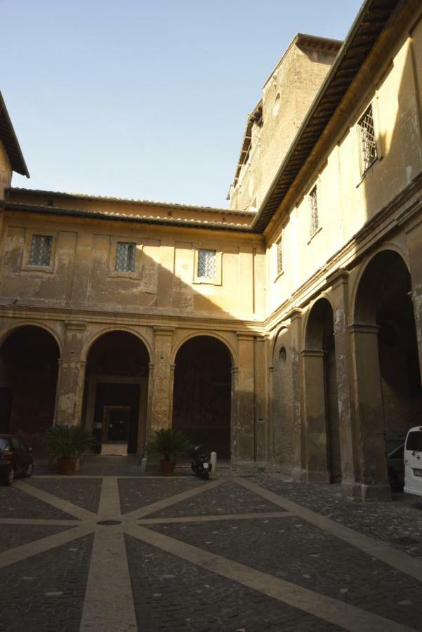 Art Nouveau Roma Colosseo Suites Exterior photo